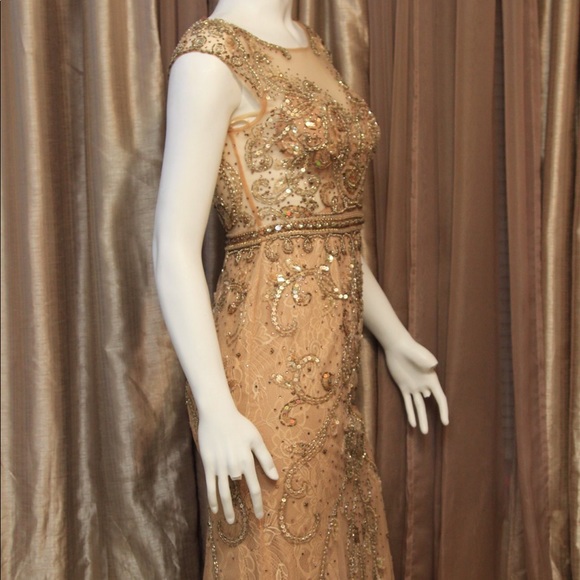 Dress - Picture 5 of 5